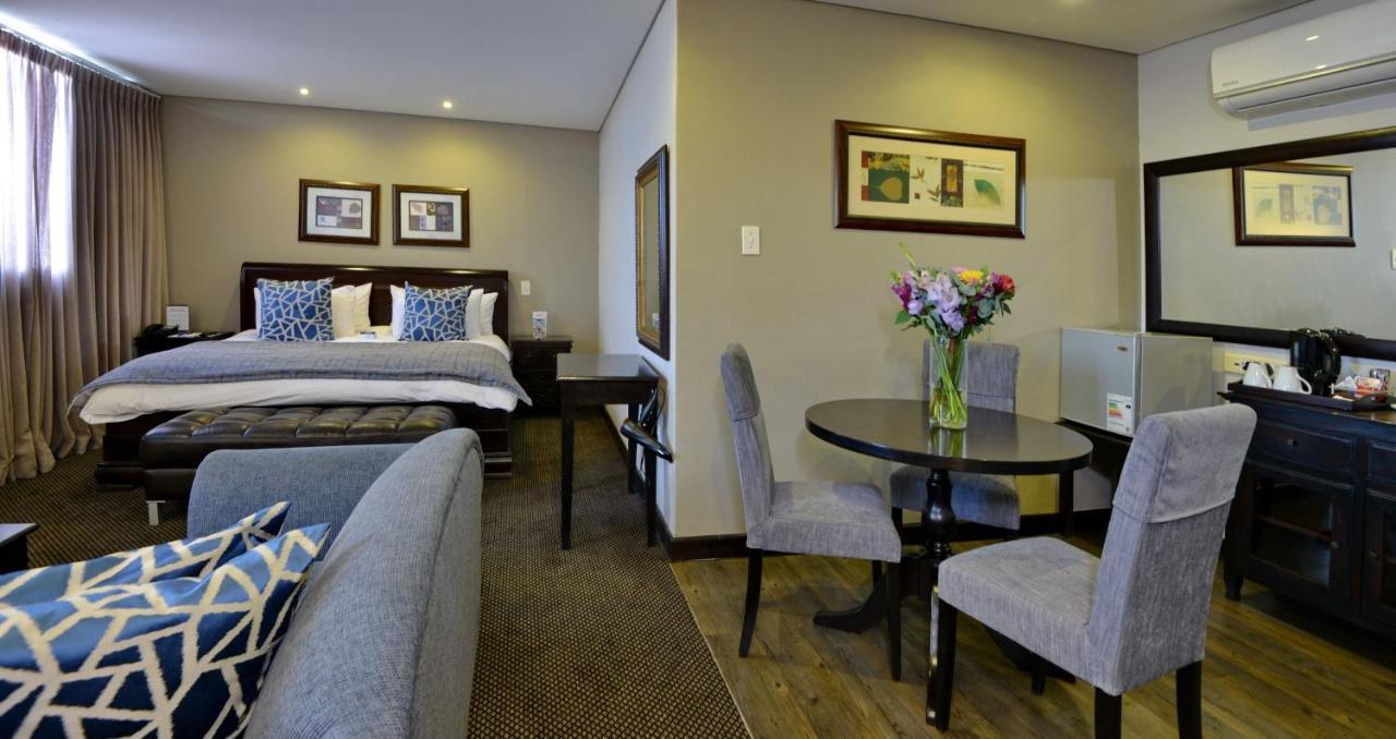 Anew Hotel Witbank Emalahleni Exterior photo