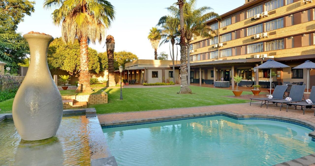 Anew Hotel Witbank Emalahleni Exterior photo