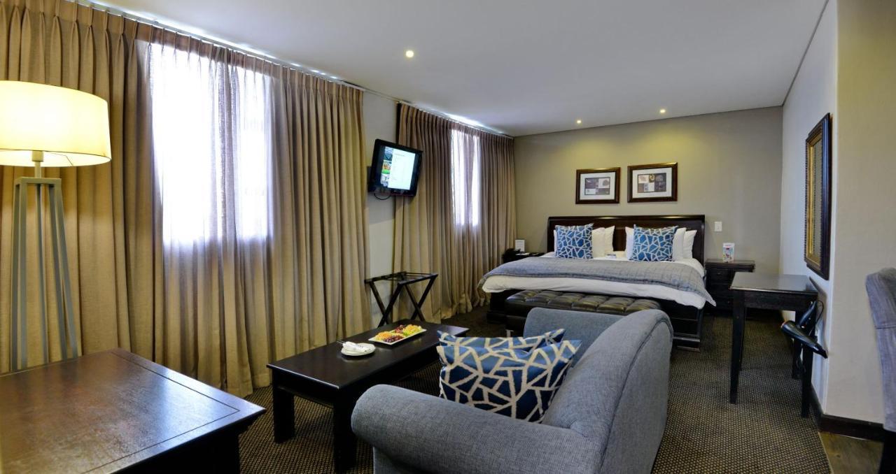 Anew Hotel Witbank Emalahleni Exterior photo